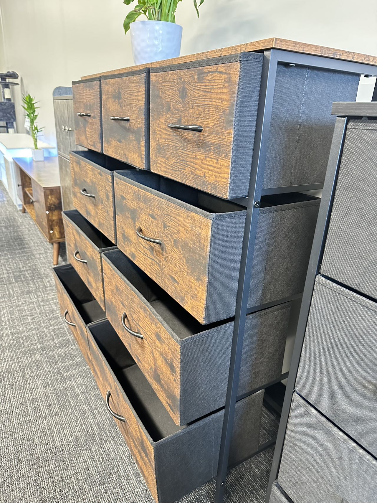 Drawer Dresser